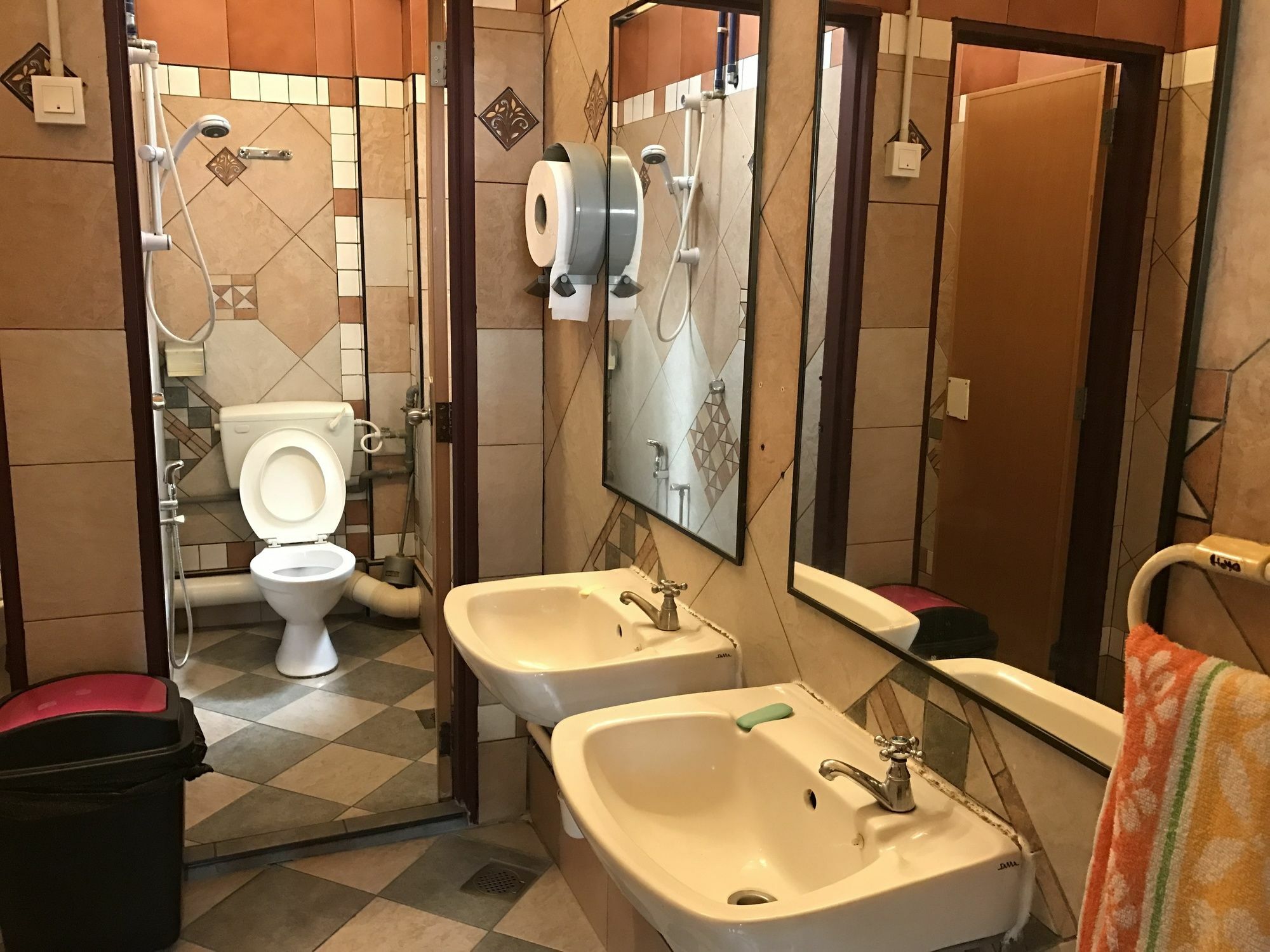 Grocer'S Inn Backpackers Guesthouse Κουάλα Λουμπούρ Εξωτερικό φωτογραφία